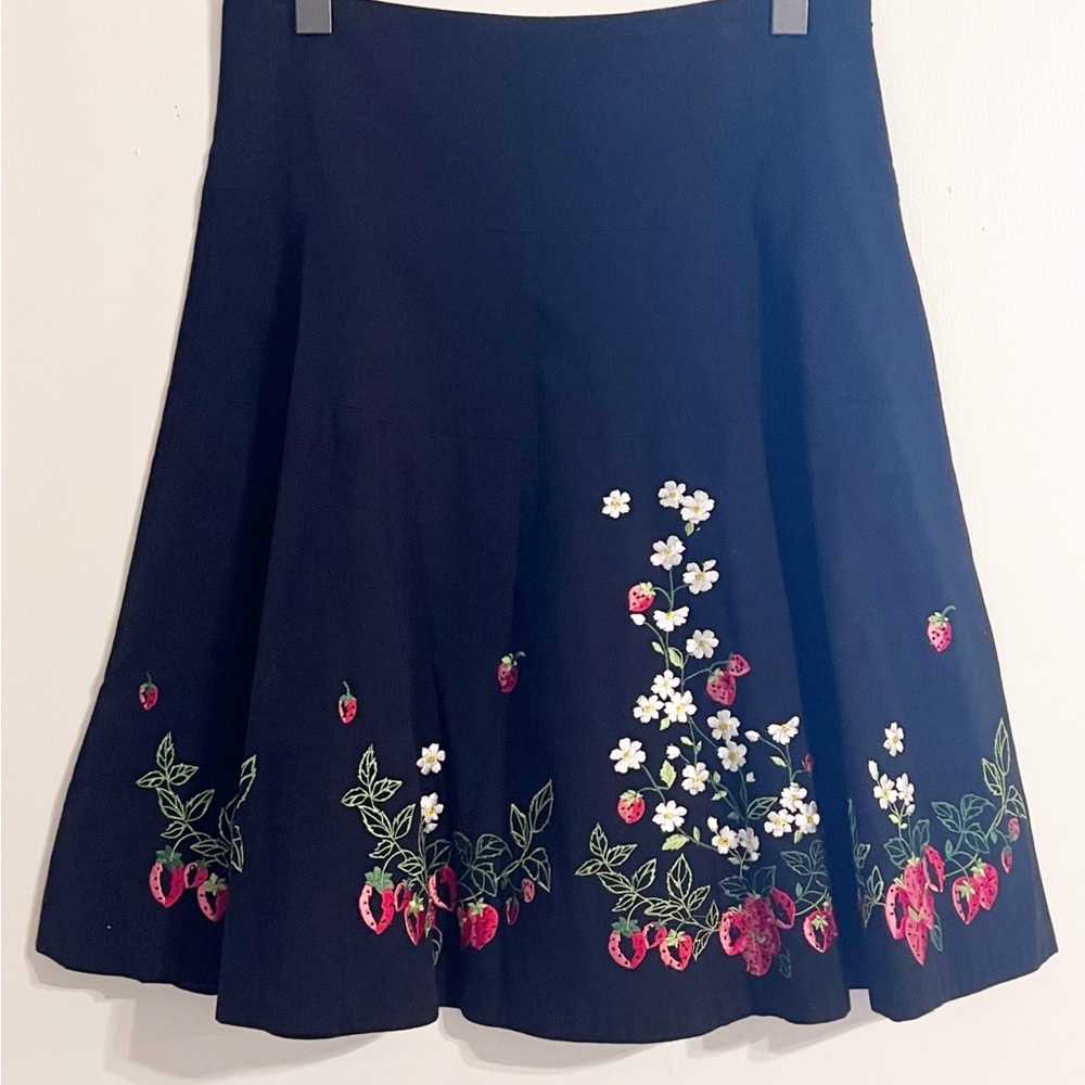Anthropologie elevens Black Skirt Strawberries Floral Embroidered Embellishments - Picture 3 of 6